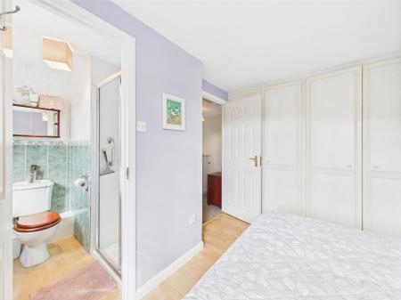 3 bedroom Detached house for sale in Mallard Drive, Leicester, LE7