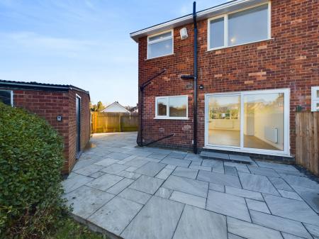 3 bedroom Semi-detached house for sale in Ulverscroft Road, Loughborough