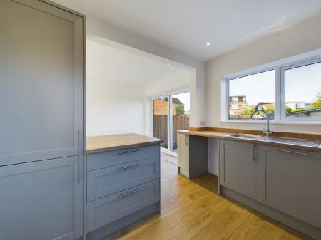 3 bedroom Semi-detached house for sale in Ulverscroft Road, Loughborough