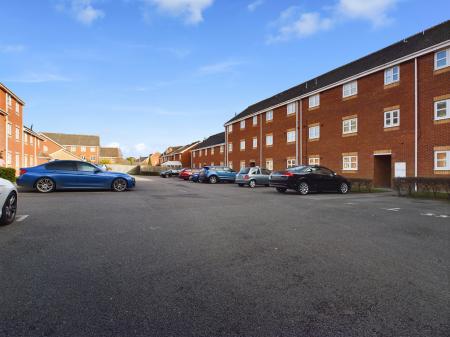 2 bedroom Flat for sale in Watergate Court, Leicester, LE3