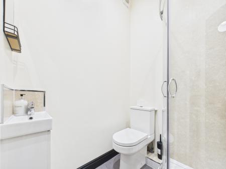 1 bedroom Flat to let in Briton Street, Leicester, LE3