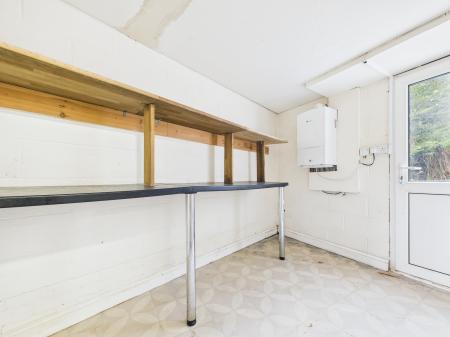 3 bedroom Semi-detached house to let in Fairfield Road, Oadby, LE2