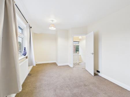 3 bedroom Semi-detached house to let in Fairfield Road, Oadby, LE2