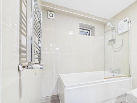 3 bedroom Semi-detached house to let in Fairfield Road, Oadby, LE2