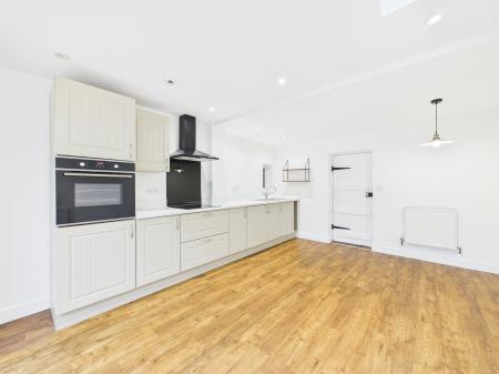 2 bedroom Semi-detached house to let in Sanvey Lane, Aylestone, Leicester, LE2