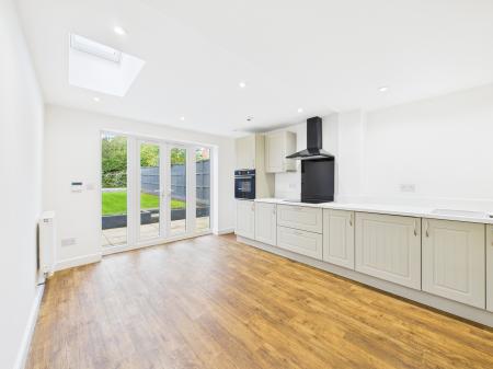 2 bedroom Semi-detached house to let in Sanvey Lane, Aylestone, Leicester, LE2