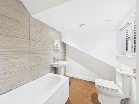 2 bedroom Semi-detached house to let in Sanvey Lane, Aylestone, Leicester, LE2