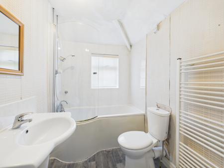 2 bedroom Semi-detached house for sale in Granby Close, Hinckley, LE10