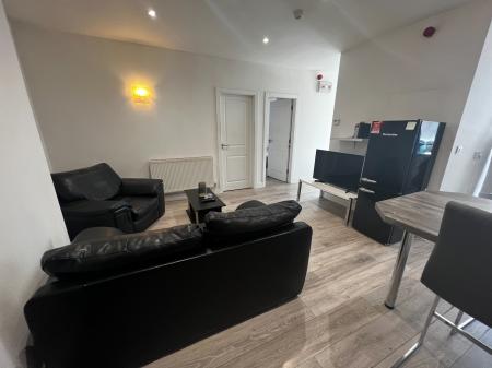 2 bedroom Flat share to let in Oxford Street, Leicester, LE1