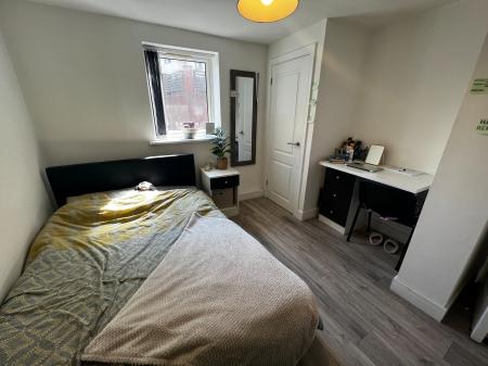 2 bedroom Flat share to let in Oxford Street, Leicester, LE1