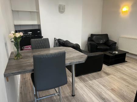 2 bedroom Flat share to let in Oxford Street, Leicester, LE1