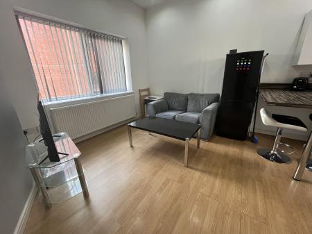2 bedroom Flat to let in Oxford Street, Leicester, LE1