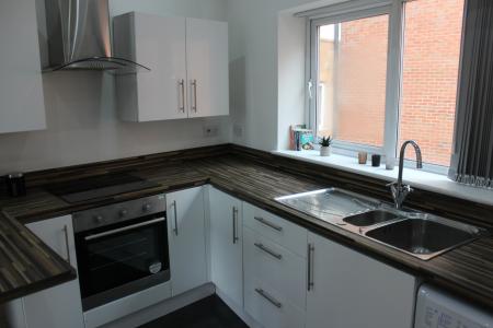 2 bedroom Flat to let in Oxford Street, Leicester, LE1