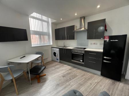1 bedroom Flat to let in Chatham Street, Leicester, LE1