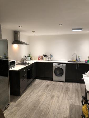 4 bedroom Flat to let in Marble Street, Leicester, LE1