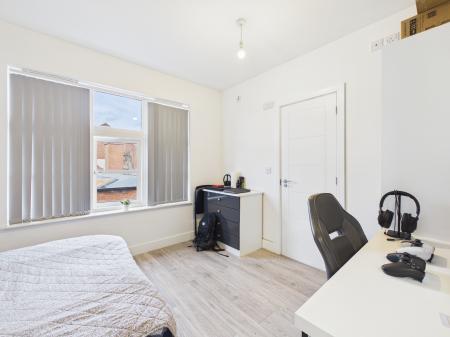 5 bedroom Flat to let in Marble Street, Leicester, LE1