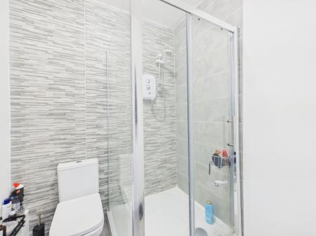 5 bedroom Flat to let in Marble Street, Leicester, LE1