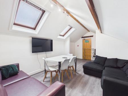 5 bedroom Flat to let in Marble Street, Leicester, LE1