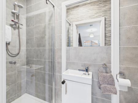 5 bedroom Flat to let in Marble Street, Leicester, LE1