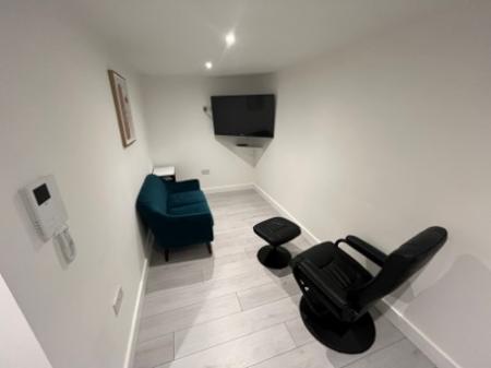 1 bedroom Flat to let in Millstone Lane, Leicester, LE1