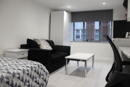 1 bedroom Flat to let in Millstone Lane, Leicester, LE1