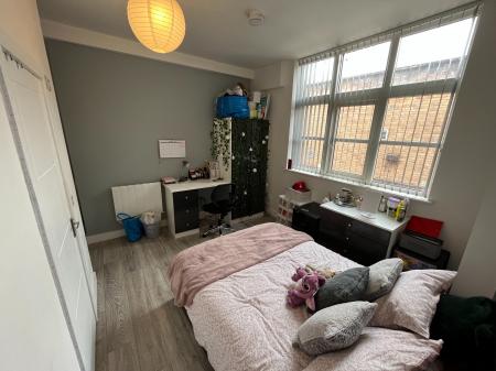 4 bedroom Flat to let in Marble Street, Leicester, LE1