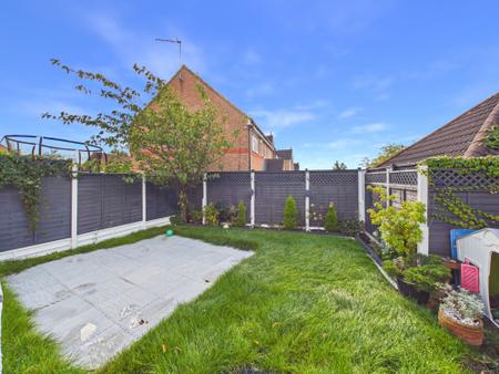 3 bedroom Semi-detached house for sale in Darien Way, Leicester, LE3
