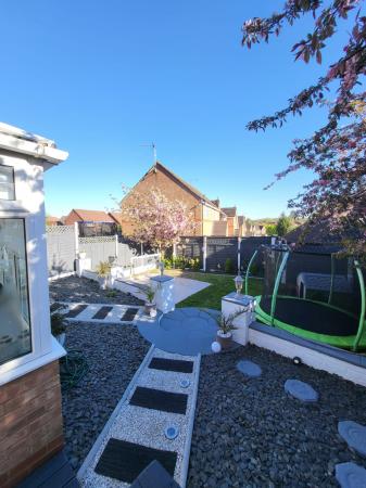 3 bedroom Semi-detached house for sale in Darien Way, Leicester, LE3