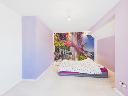 3 bedroom Semi-detached house for sale in Darien Way, Leicester, LE3