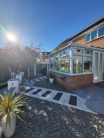 3 bedroom Semi-detached house for sale in Darien Way, Leicester, LE3