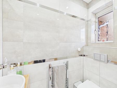 3 bedroom Semi-detached house for sale in Darien Way, Leicester, LE3
