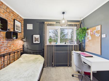 5 bedroom Semi-detached house for sale in Beech Drive, Leicester, LE3