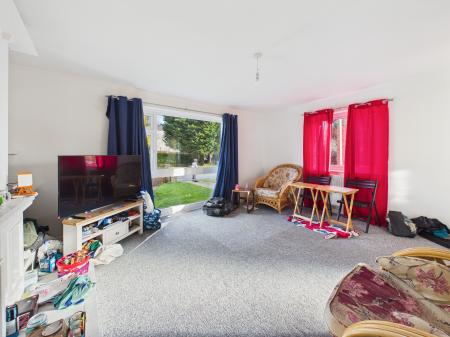 3 bedroom Semi-detached house for sale in Cornwall Road, Wigston, LE18