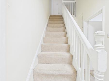 2 bedroom Flat to let in Kirby Road, Leicester