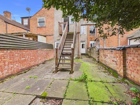 2 bedroom Flat to let in Kirby Road, Leicester