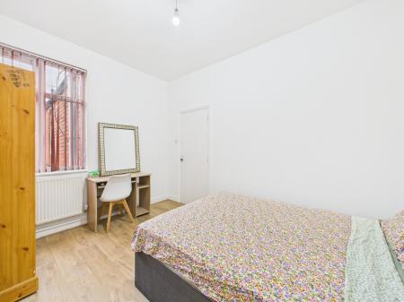 1 bedroom Flat to let in Eastleigh Road, Leicester, LE3
