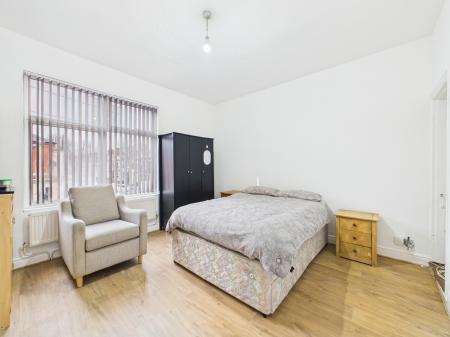 1 bedroom Flat to let in Eastleigh Road, Leicester, LE3