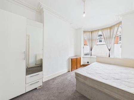 3 bedroom Terraced House to let in Barclay Street, Leicester, LE3