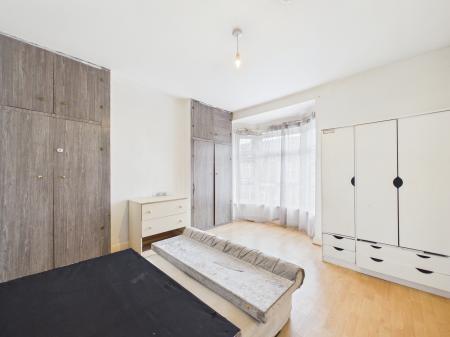 3 bedroom Terraced House to let in Barclay Street, Leicester, LE3