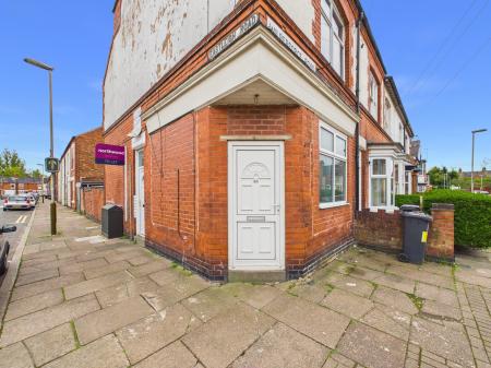 1 bedroom Flat to let in Eastleigh Road, Leicester, LE3