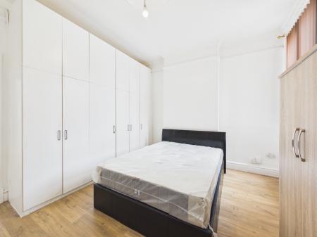 1 bedroom Flat to let in Eastleigh Road, Leicester, LE3