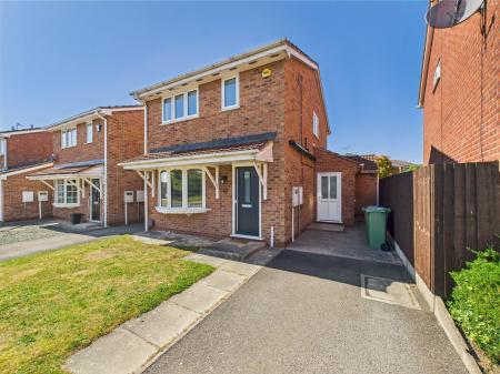 3 bedroom Detached house to let in Coleridge Drive, Leicester, LE19