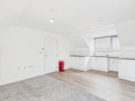 1 bedroom Flat to let in Aylestone Road, Aylestone, Leicester, LE2