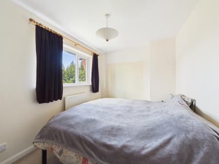 3 bedroom Semi-detached house to let in Buckingham Drive, Leicester, LE2