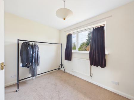 3 bedroom Semi-detached house to let in Buckingham Drive, Leicester, LE2