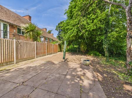 2 bedroom Maisonette to let in Gimson Avenue, Cosby, LE9