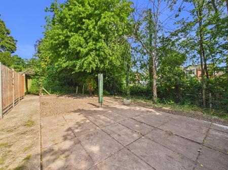 2 bedroom Maisonette to let in Gimson Avenue, Cosby, LE9