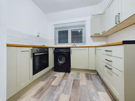 2 bedroom Maisonette to let in The Slade Greens, Leicester, LE2