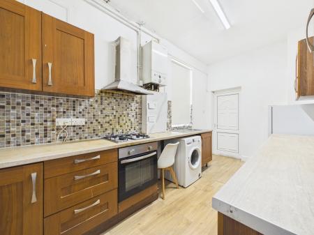 3 bedroom Block of Apartments for sale in Eastleigh Road, Leicester, LE3