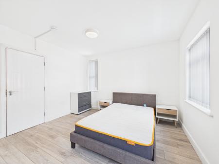 1 bedroom Flat to let in High Street, Blaby, Leicester, LE19